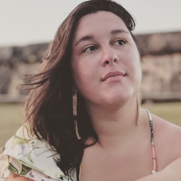 I'm Liz, and it's getting cute! - Picture 6 of 6